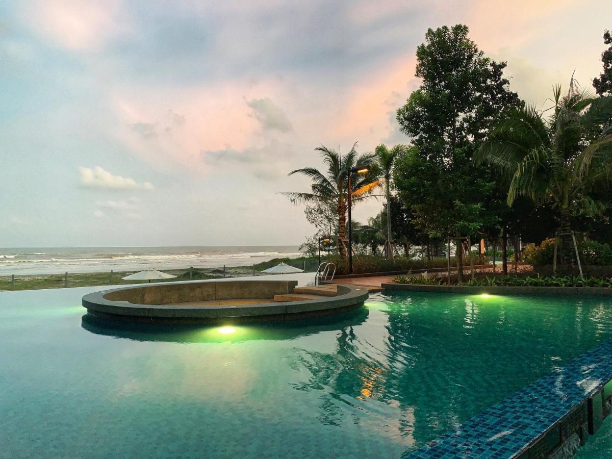 Timur Bay Groundfloor Pool & Seaview กวนตัน ภายนอก รูปภาพ