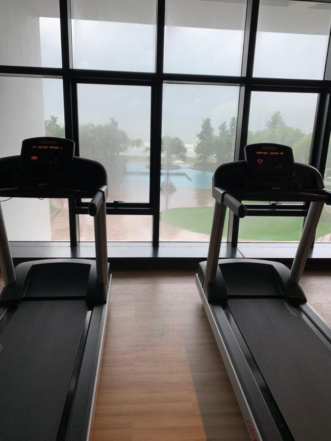 Timur Bay Groundfloor Pool & Seaview กวนตัน ภายนอก รูปภาพ